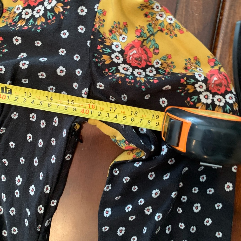 FARM Rio Black and Mustard Rose-Print Dress with Black Trim - Picture 12 of 12